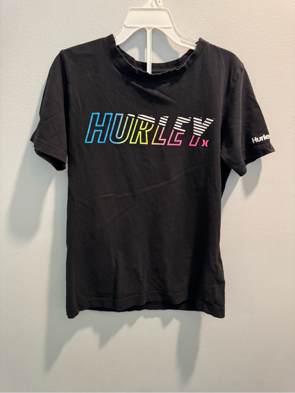 Hurley Kids Black Graphic Logo Tee with Multicolor Lettering Sz 8
